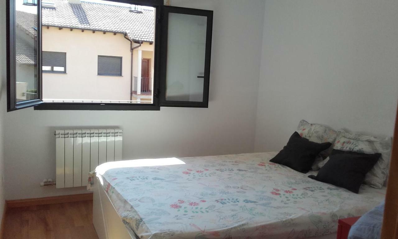 Apartamento Paola. Prepirineo. Senderismo, Relax... La Puebla De Castro Exteriör bild